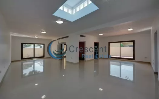 Amazing Refurbished Bungalow | For Garden Lovers